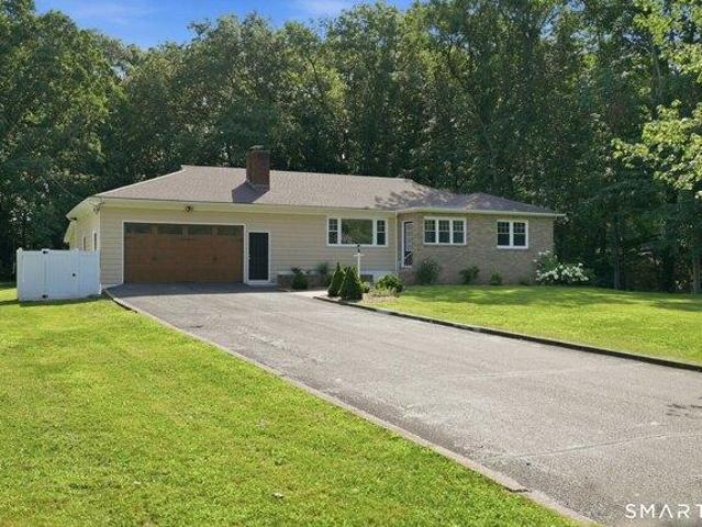 House for sale in North Haven, South Central Connecticut Planning Region