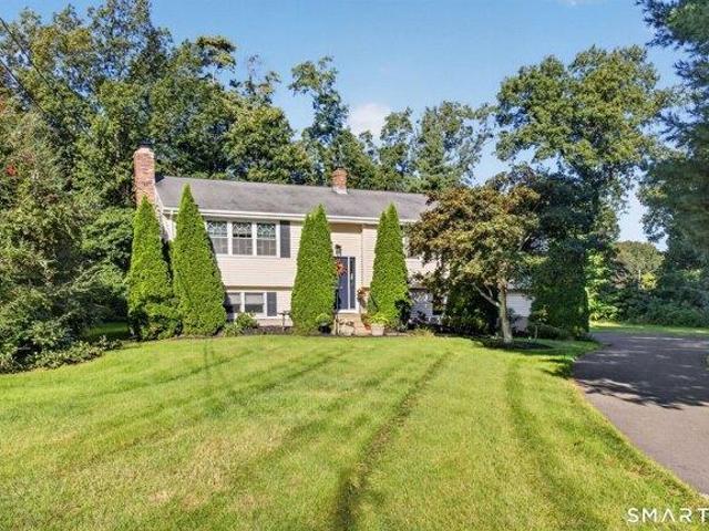 House for sale in Montowese, North Haven