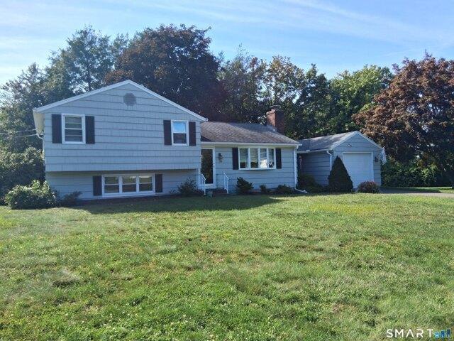 House for sale in Montowese, North Haven