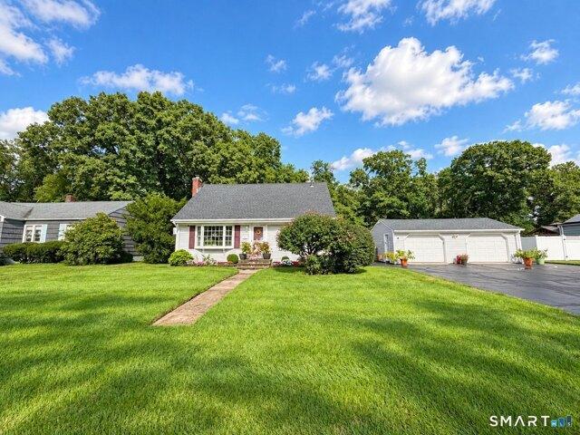 House for sale in North Haven, South Central Connecticut Planning Region