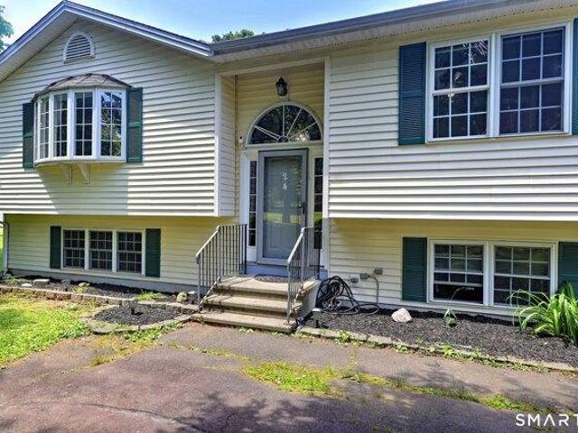 House for sale in North Haven, South Central Connecticut Planning Region