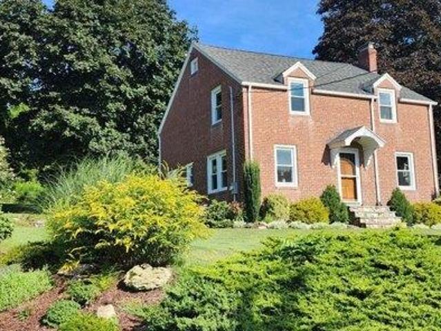 House for sale in North Haven, South Central Connecticut Planning Region
