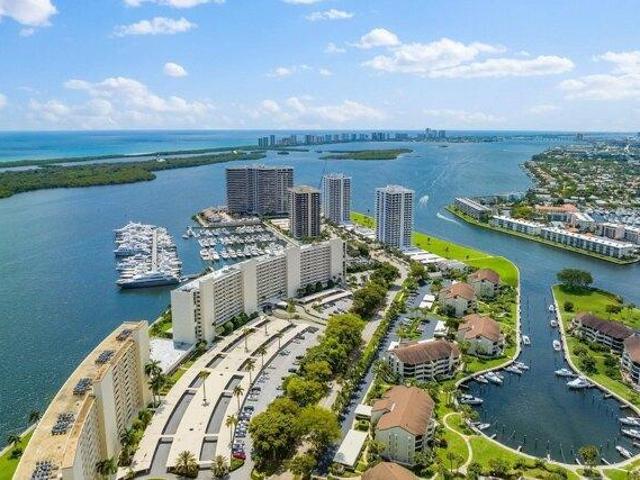 Condo for sale in North Palm Beach, Florida