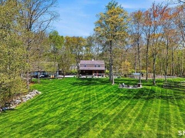 House for sale in North Stonington, Connecticut