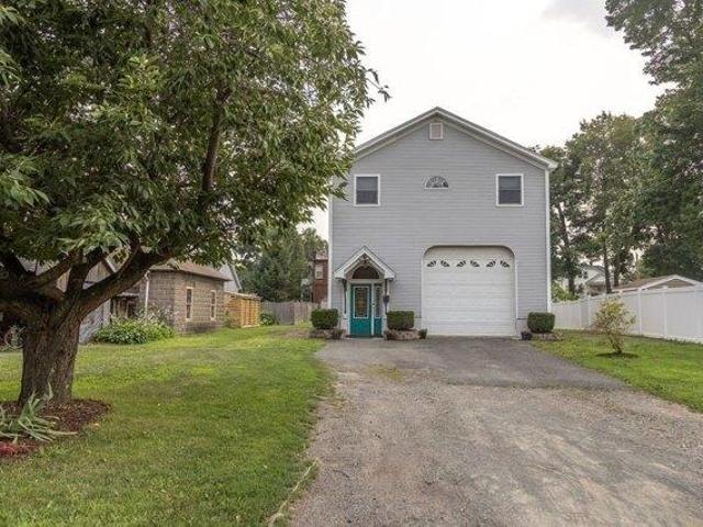 House for sale in Northampton, Hampshire County