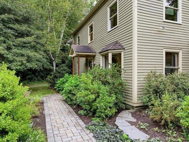 House for sale in Northampton, Hampshire County