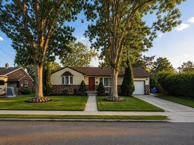 House for sale in Northfield, New Jersey