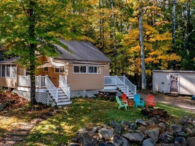 House for sale in Pine Point Park, Northwood