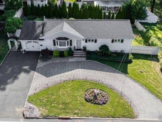 House for sale in Norwood, New Jersey