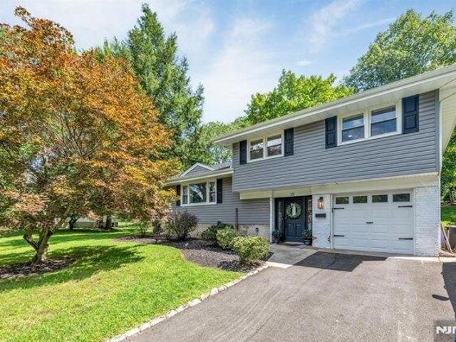 House for sale in West Norwood, Norwood
