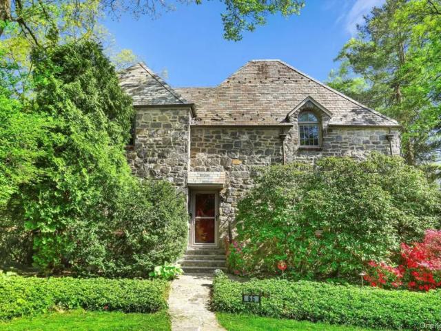 House for sale in Hartsdale, New York