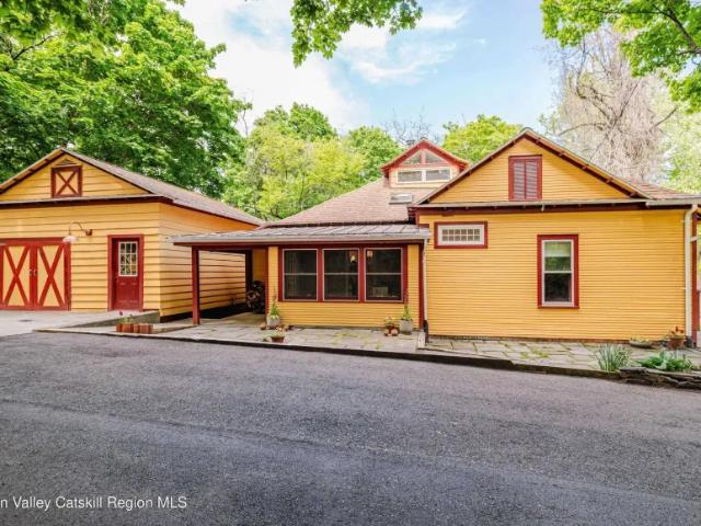 House for sale in New York