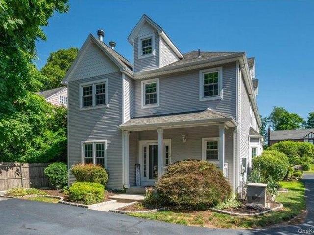 Condo for sale in Rockland, New York
