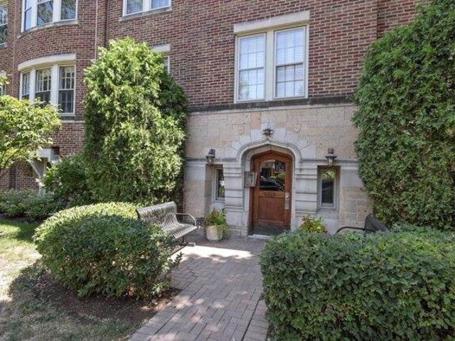 Condo for sale in Oak Park, Illinois