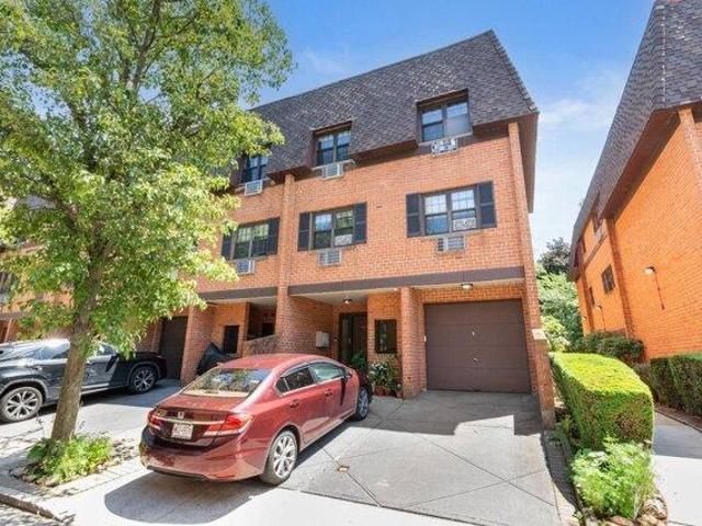Condo for sale in Queens, Arverne