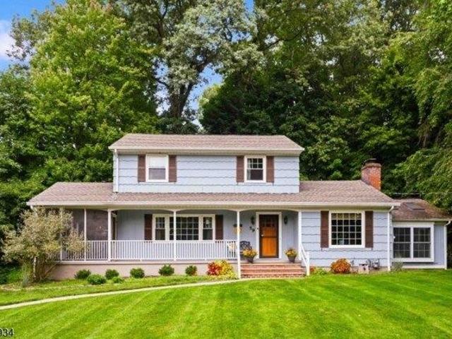 House for sale in Oakland, Bergen County