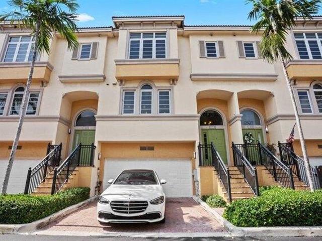 House for sale in Oakland Park, Florida