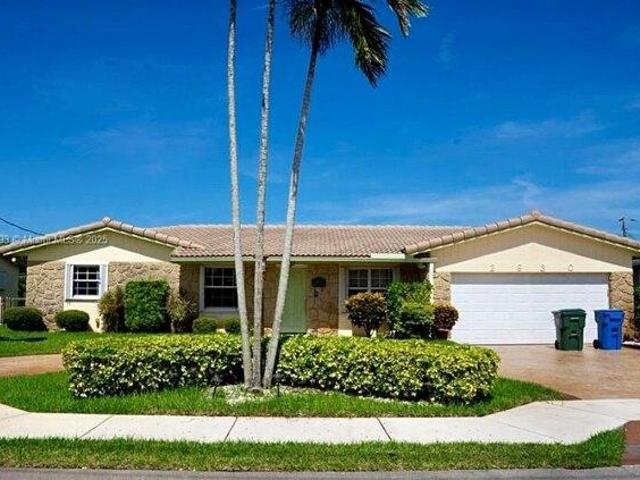 House for sale in Oakland Park, Florida