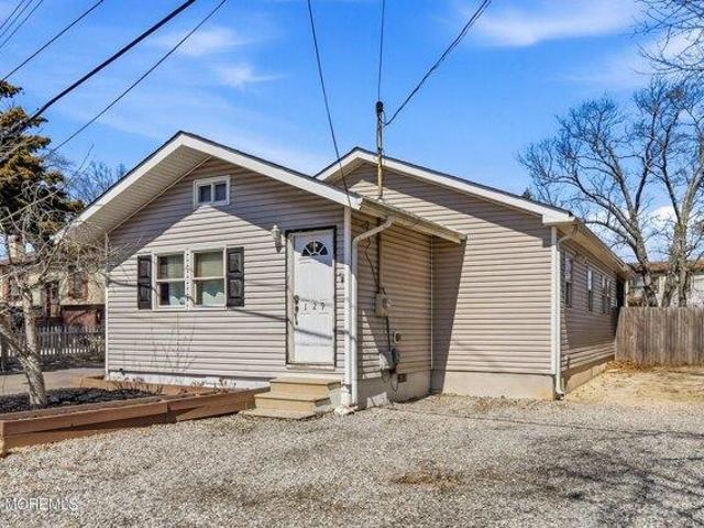 House for sale in Ocean Gate, New Jersey