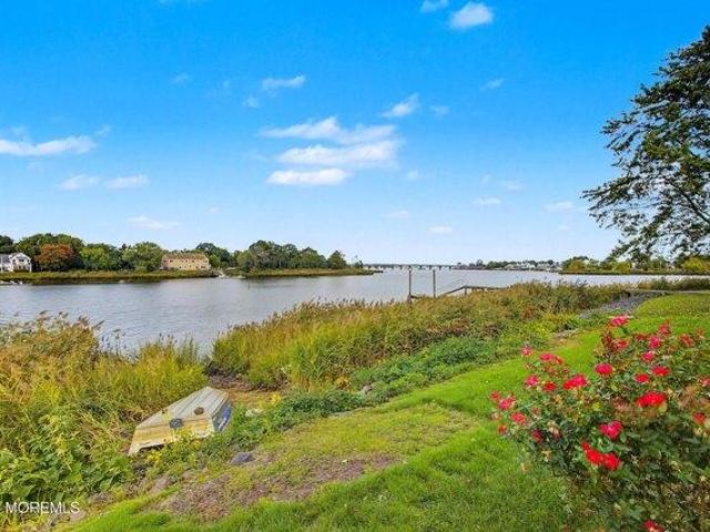 House for sale in Port-au-Peck, Oceanport