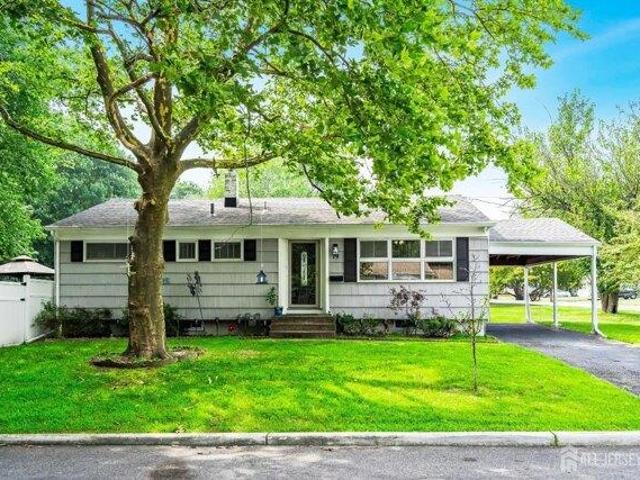 House for sale in Cliffwood, New Jersey