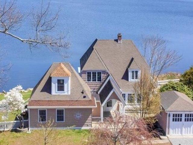 House for sale in Old Saybrook, Connecticut