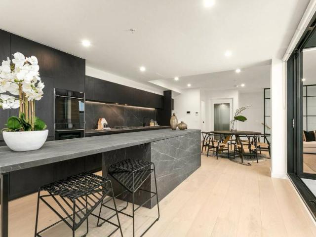 House for sale in Victoria