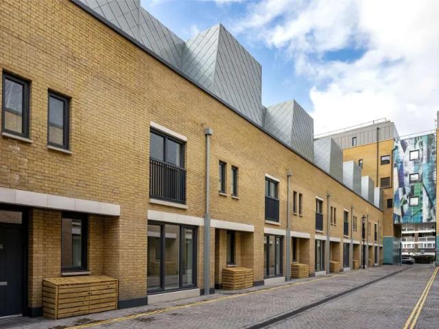 Property for sale in North Kensington, Greater London