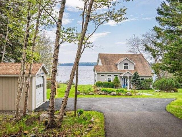 House for sale in Owls Head, Maine