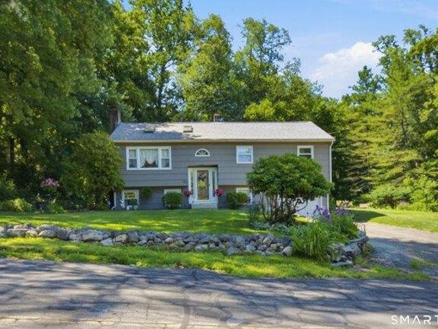 House for sale in Oxford, Connecticut