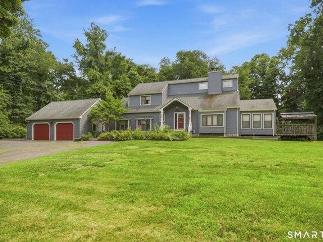 House for sale in Oxford, Connecticut