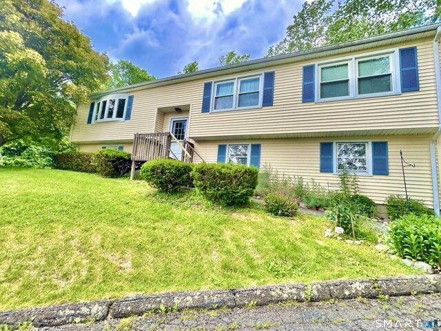 House for sale in Oxford, Connecticut