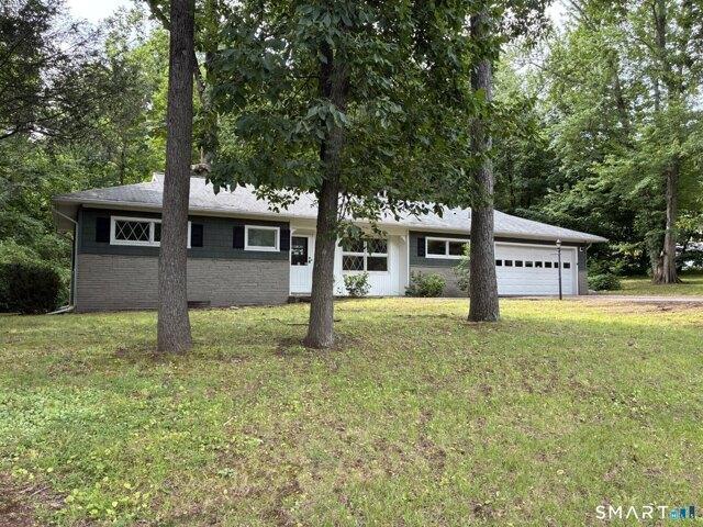 House for sale in Oxford, Connecticut