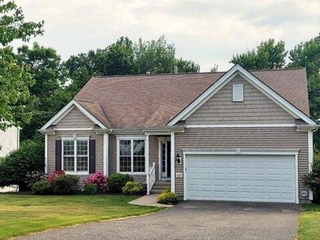 Condo for sale in Oxford, Connecticut