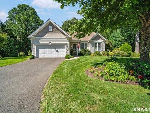 Condo for sale in Village at Oxford Greens, Oxford