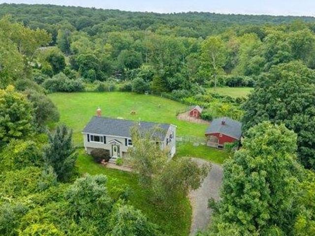 House for sale in Oxford, Naugatuck Valley Planning Region