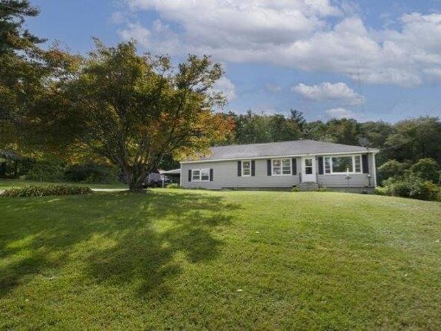 House for sale in Oxford, Worcester County