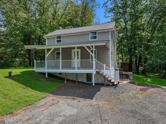 House for sale in Oxford Township, Warren County