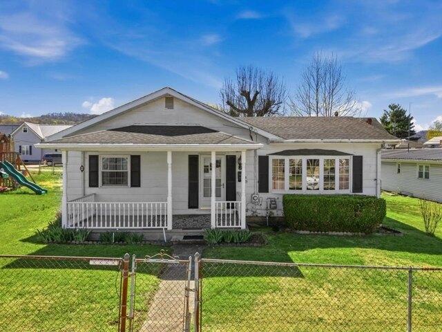 House for sale in Paden City, West Virginia