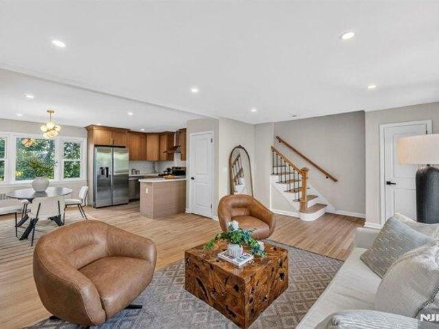 House for sale in Palisades Park, New Jersey