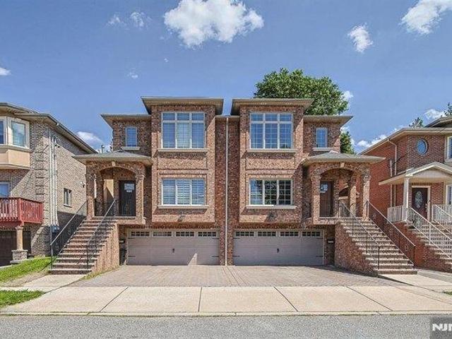 House for sale in Palisades Park, New Jersey
