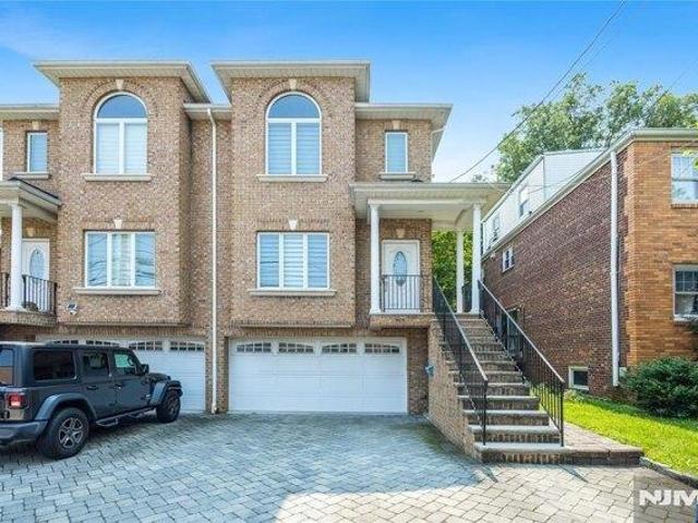 Condo for sale in Koreatown, Palisades Park