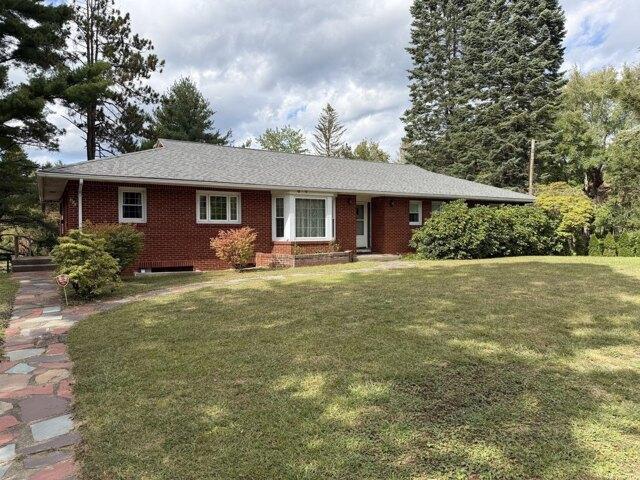 House for sale in Meadowbrook Green, Palmer