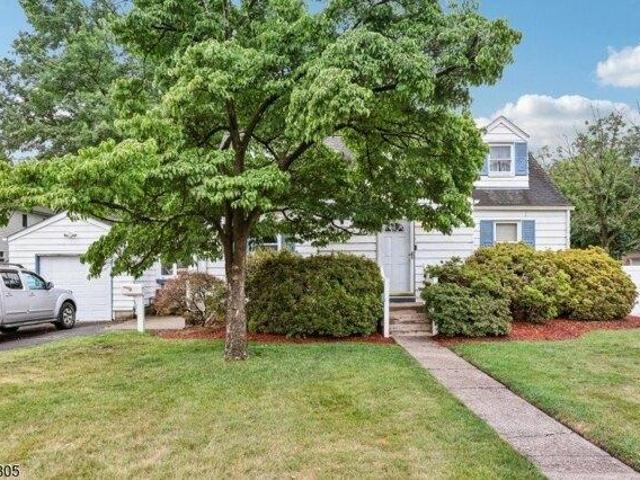 House for sale in Paramus, New Jersey