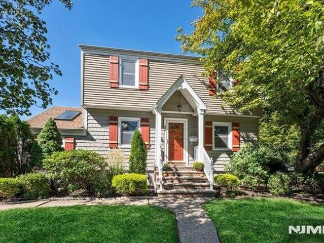 House for sale in Paramus, Bergen County