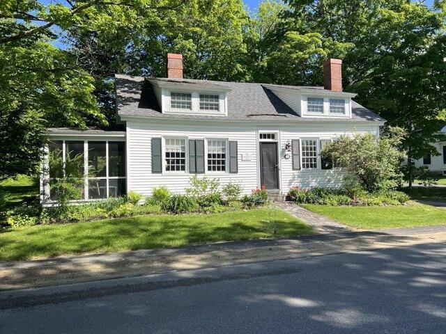 House for sale in Paris, Maine