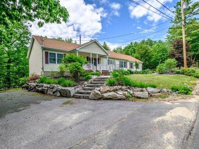House for sale in Paris, Maine