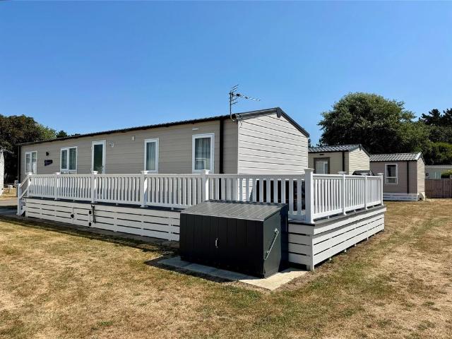 Park Home for sale in Milford-on-Sea, Ashurst Bridge
