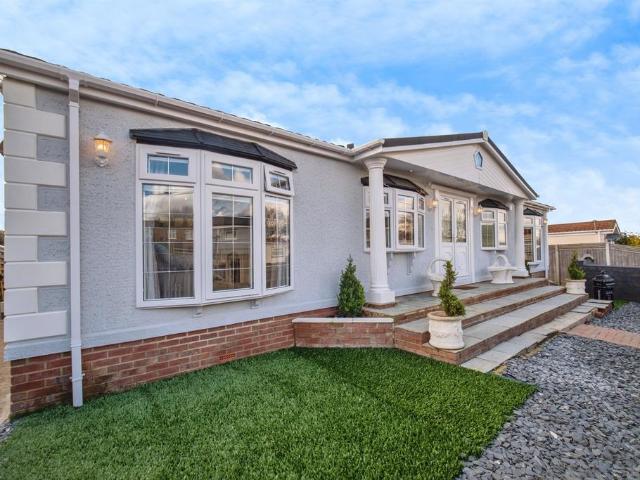 Park Home for sale in Priest Down, Hampshire