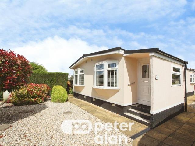 Park Home for sale in Saint Bride's Wentlooge, Wales